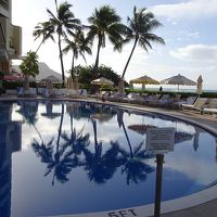 プールサイドからの風景