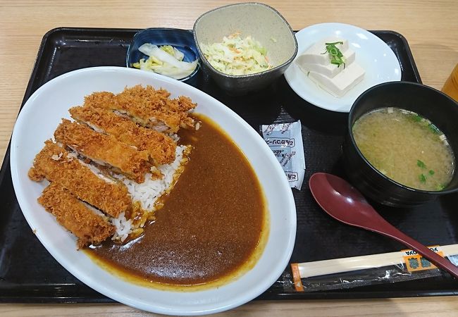 チキンカツカレーをいただきました