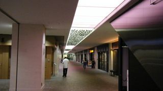 有名なレストランが入っています