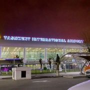ウズベキスタンの玄関口。　国際空港ですが、結構簡素な作りでシンプルです。