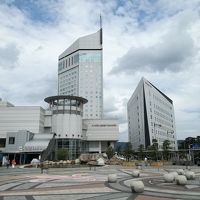 右側が「クレメントイン高松」になります