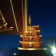 浅草寺五重塔の夜景