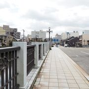 ひがし茶屋街の近くの橋