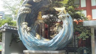 まるでサーフィンを楽しまれているかのよう