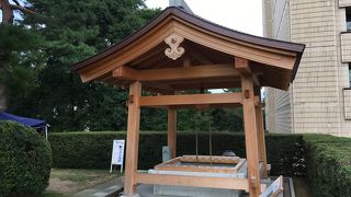 福井の地名の由来ともされる。