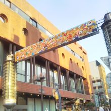 三社祭時の浅草オレンジ通り