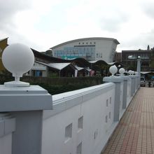 陸橋を渡って四郎が浜へ行けますよ～