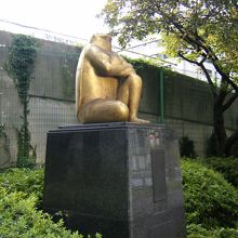 豊展観守像