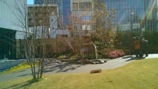 ひと息つけるオアシス的な庭園