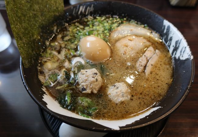 焼き鳥屋が営むラーメン店