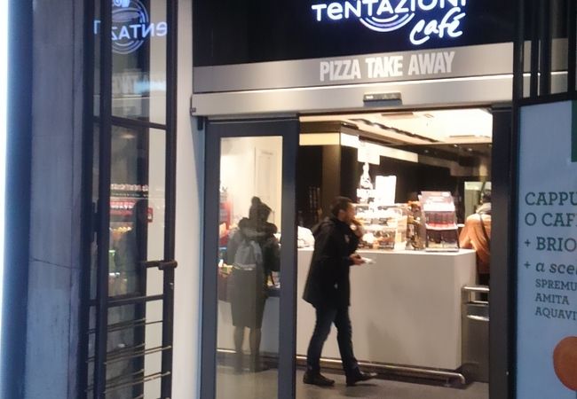 TeNTAZIONI cafe (サンタマリア ノヴェッラ駅店)