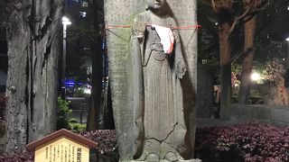 二尊仏の裏側。