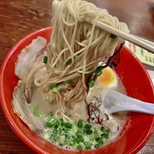 豚骨ラーメン