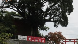 特別な意匠もなく美しいとは言えず、ちょっと残念が感じを受けました。