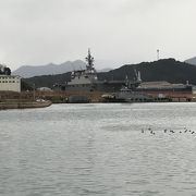 舞鶴：海上自衛隊舞鶴地方隊、今も軍港