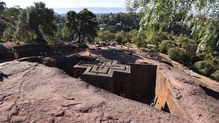 ラリベラの岩窟教会群