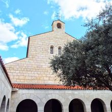 5つのパンと2匹の魚で5千人を満腹させた奇跡の場所