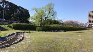 京阪石山寺駅前にある公園。
