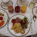 優雅な朝食が楽しめる格式あるクラシカルなホテル
