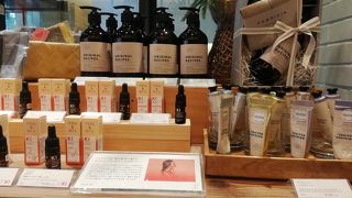 ゆっくり見れるインテリア家具のお店