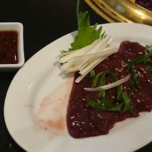 レバ刺しタマラン