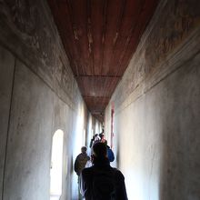 アトリウムへの通路の様子