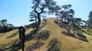 雰囲気の良い散策路にある小高い山なのよ