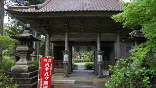 佐渡最大規模を誇る寺の一つ