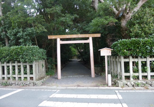 二見浦海水浴場の近く