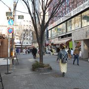 京都の繁華街の東西通り