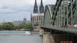 ライン川にかかる鉄橋