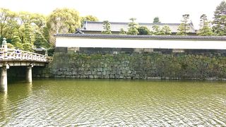 皇居内濠の一つ