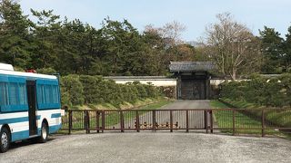 皇居半蔵門にかかる橋