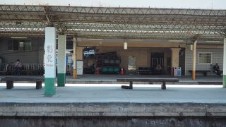 ローカルな雰囲気