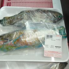 流石に魚はホテルで料理出来ないな～