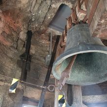 鐘があり誰でも鳴らすことが出来ました