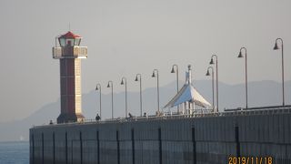 赤い灯台がきれいです