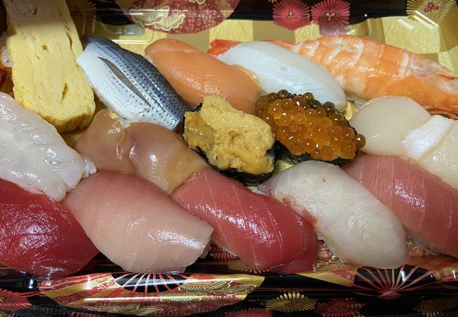 魚魚鮮　お寿司