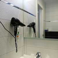 ドライヤーは苦肉の策で、ハンドソープの上に