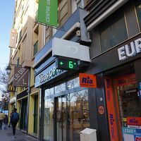 駅からすぐの絶好のロケーション