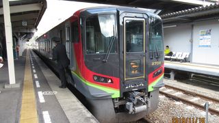 スマートなディーゼルカーです