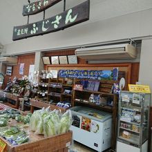 店内も広いです