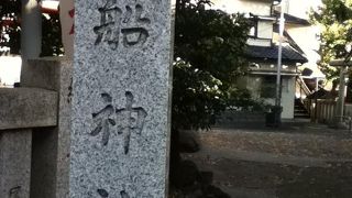 大崎駅南東の神社