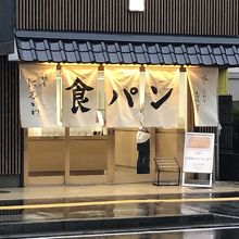 私の乗ったバスは市役所前には止まりませんでした。