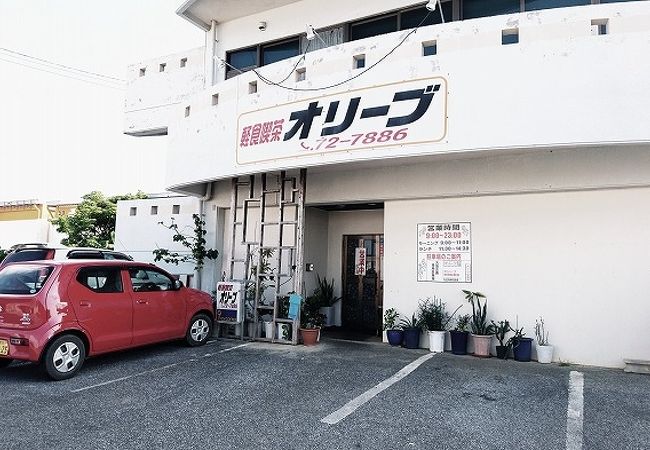 巨大で昭和な喫茶店、ボリューム満点のモーニングはお得。