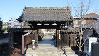 八万四千体地蔵はじめ多くの見所があります