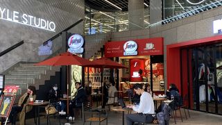 テラス席も豊富