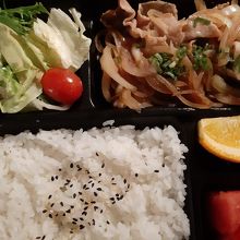 黒豚焼き肉弁当。