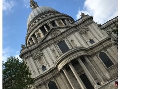 ダイアナ妃が式を挙げた大聖堂