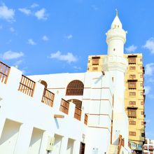 Al Ma'amar Mosque